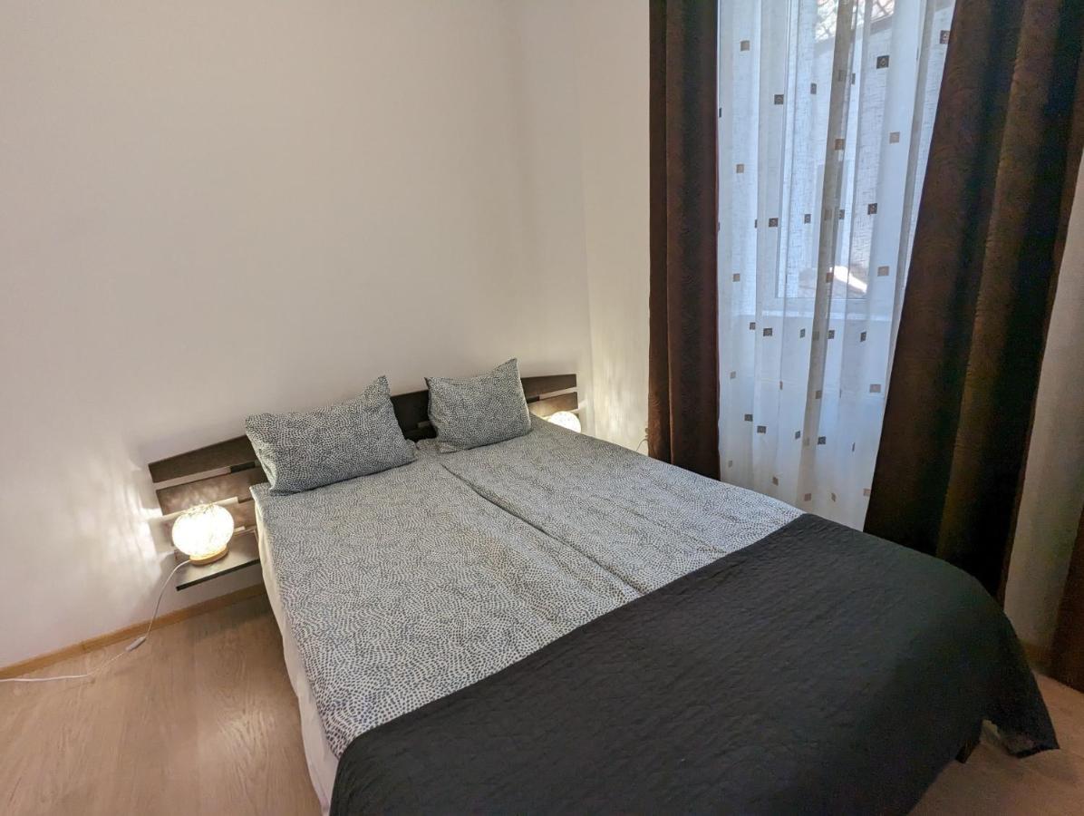 Key Apartments In Main Square Braşov Esterno foto