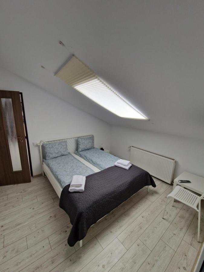 Key Apartments In Main Square Braşov Esterno foto