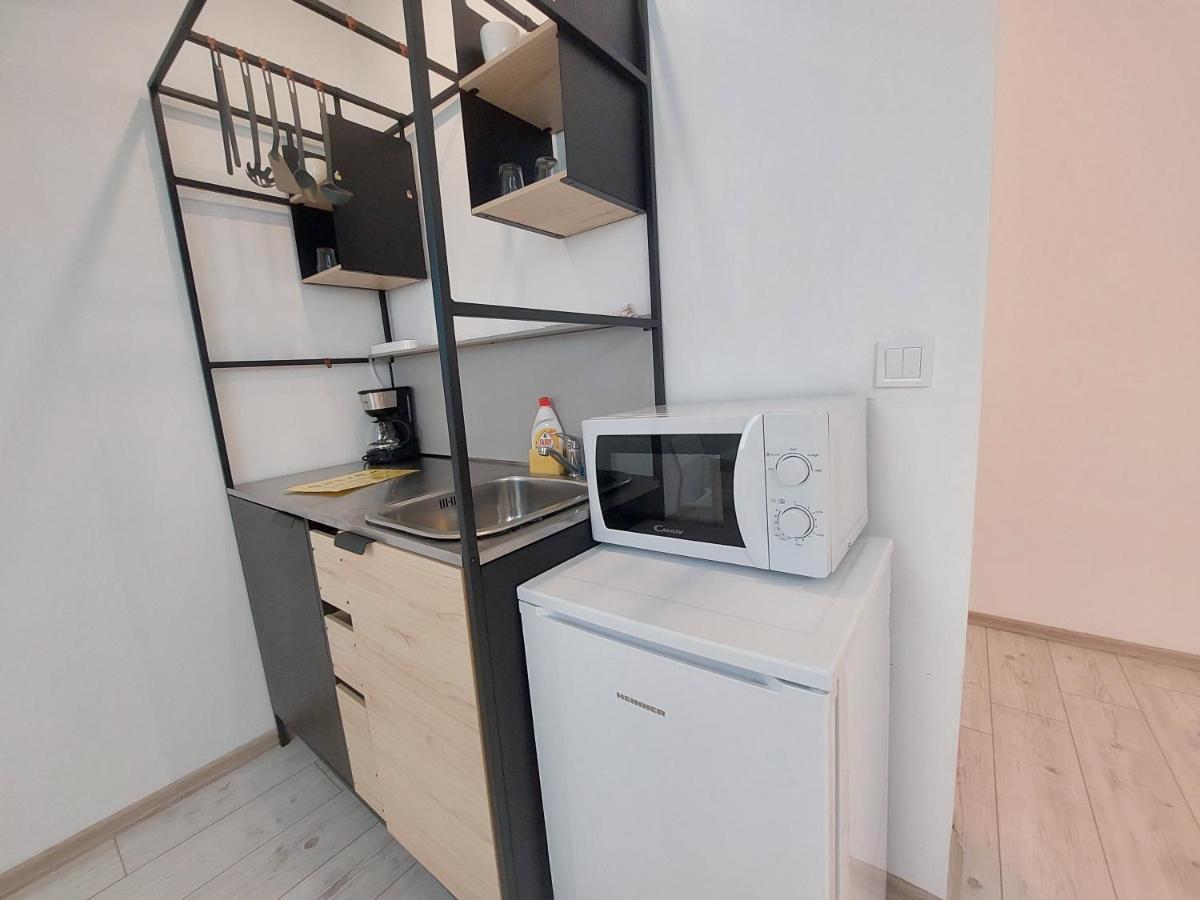 Key Apartments In Main Square Braşov Esterno foto