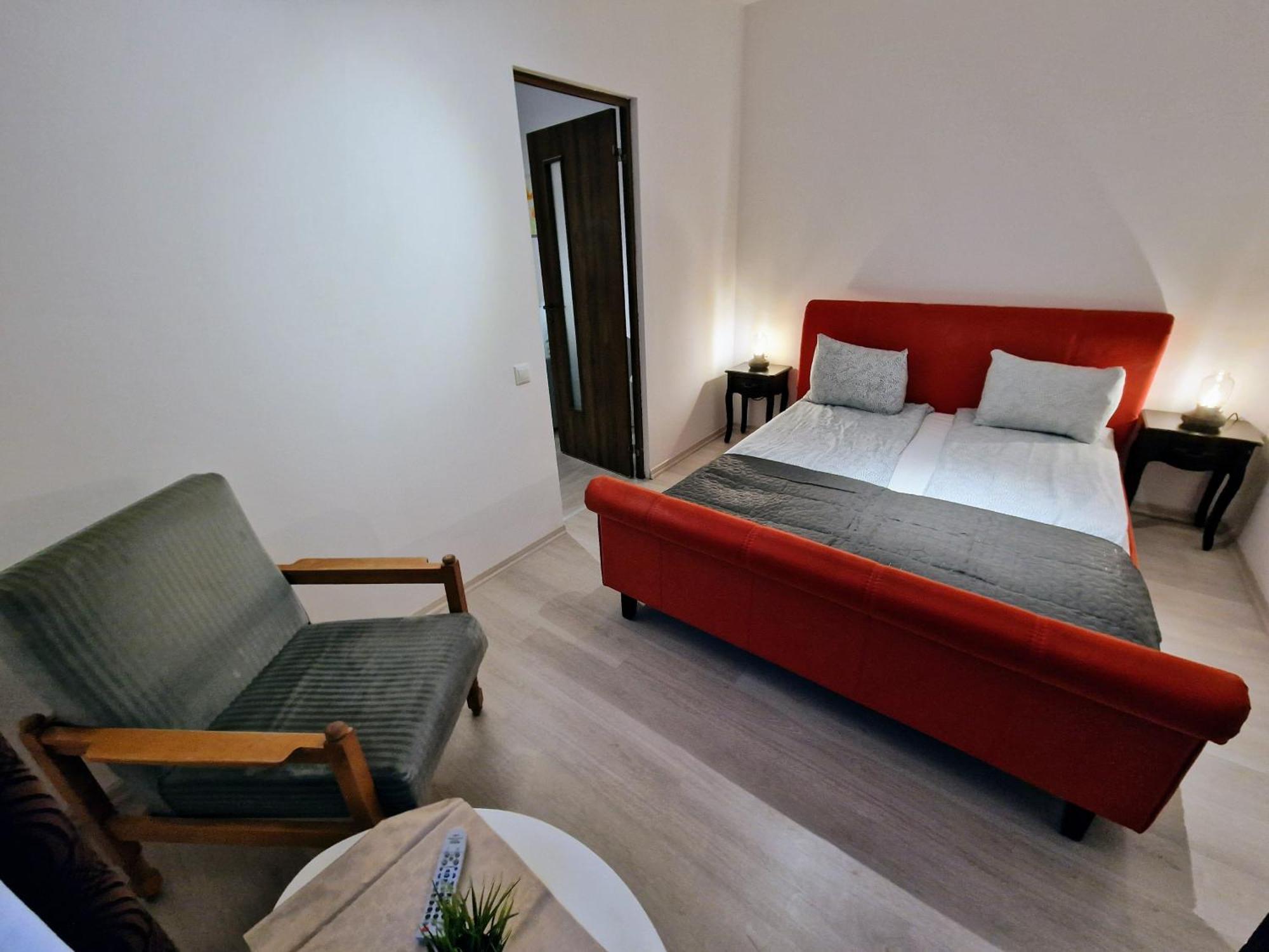 Key Apartments In Main Square Braşov Esterno foto